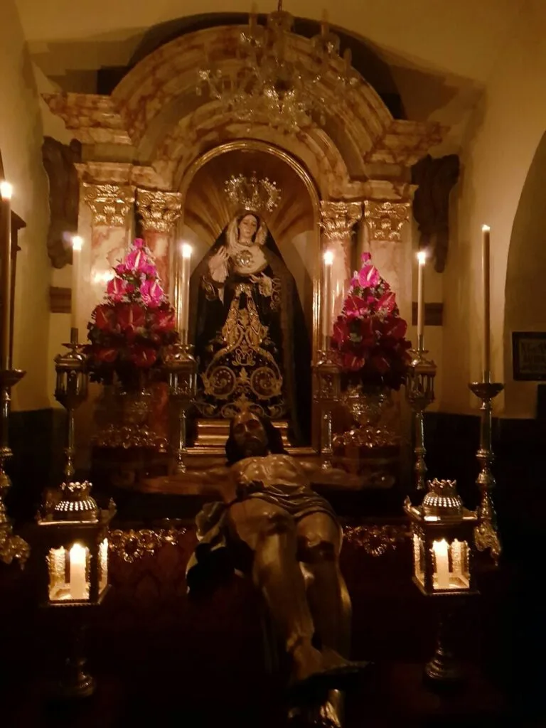 El Cristo de la Buena Muerte recibe la devoción su barrio en la Solemnidad de Cristo Rey