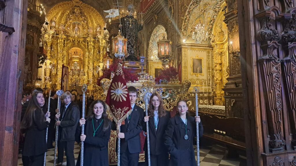 GRUPO JOVEN EN SAN JUAN DE DIOS